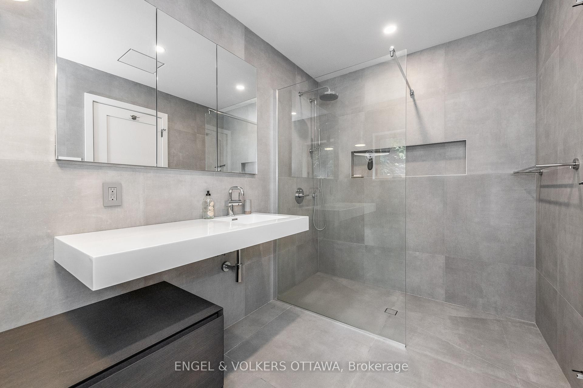 Photo 25 of 120 Frank Street, Ottawa, Ottawa Centre/Golden Triangle — HOMEH