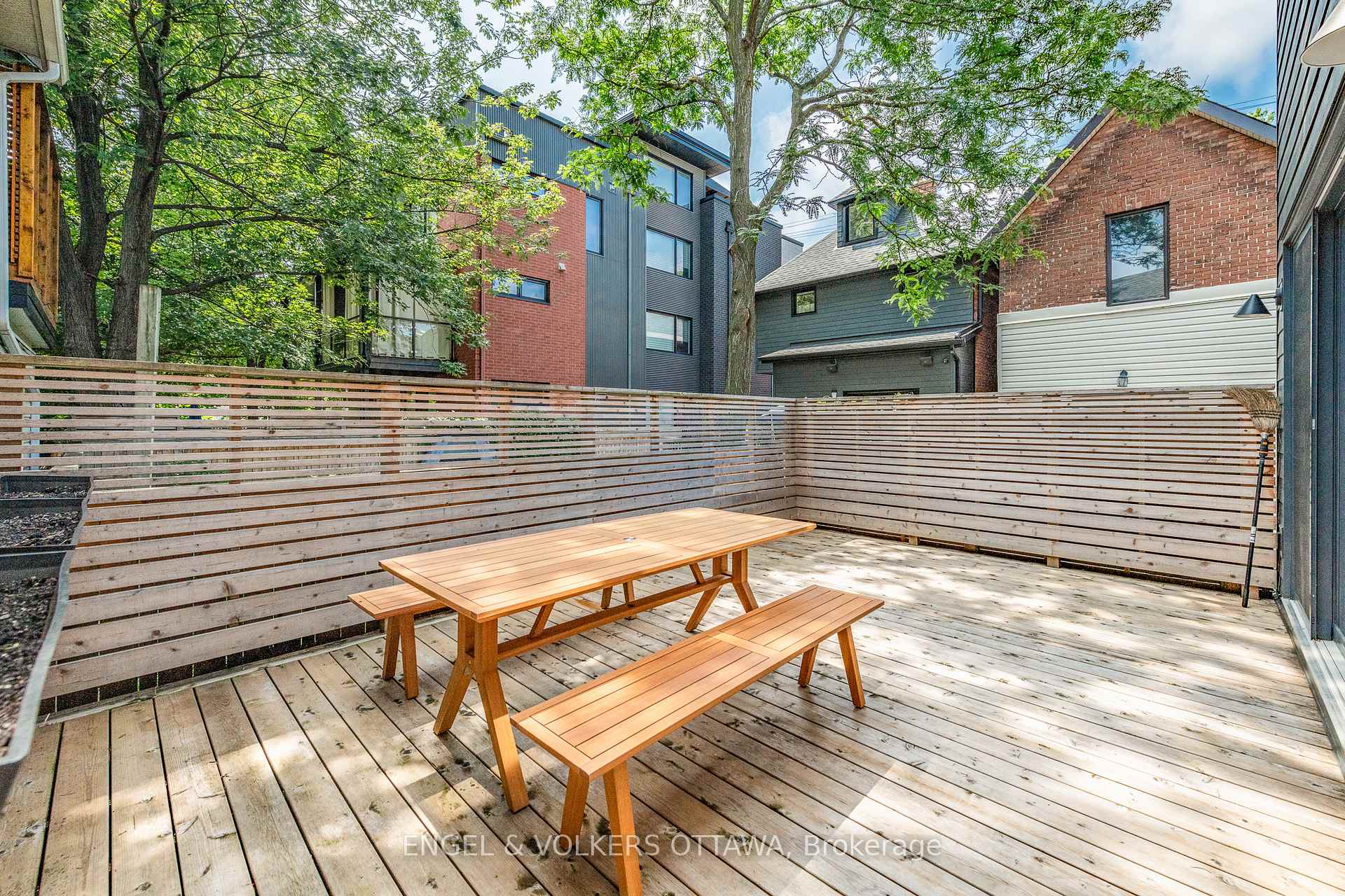 Photo 38 of 120 Frank Street, Ottawa, Ottawa Centre/Golden Triangle — HOMEH