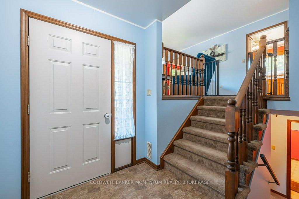 Photo 6 of 738 Welland Road, Pelham, Fenwick — HOMEH