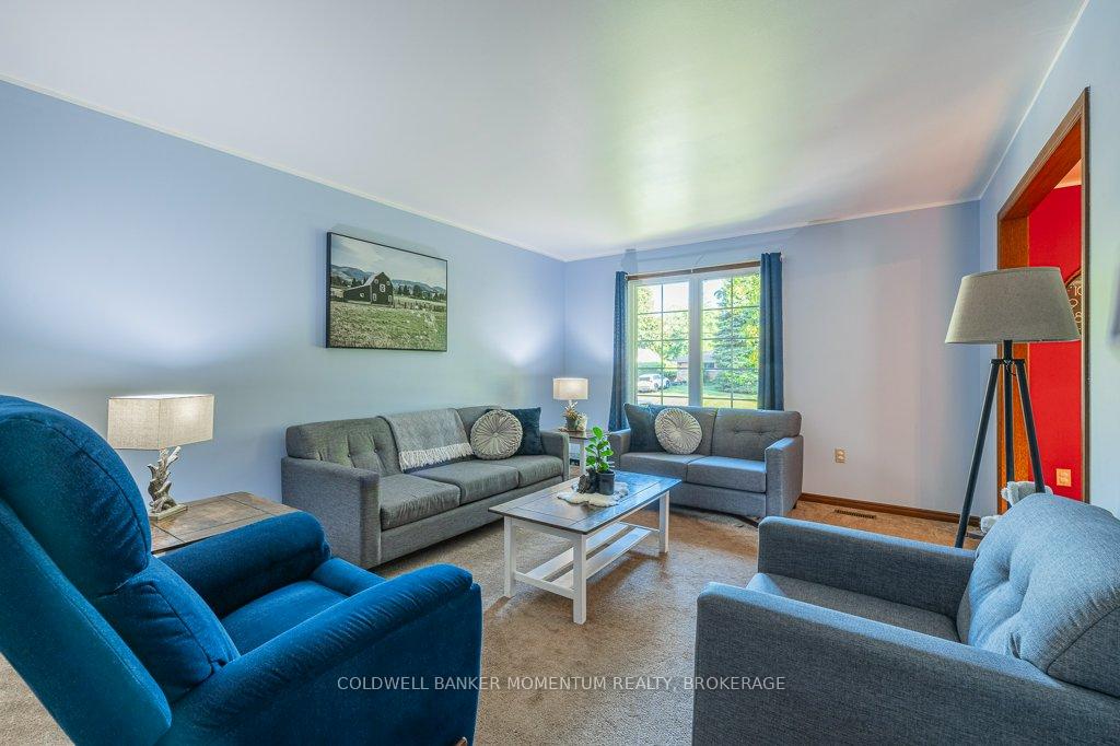 Photo 8 of 738 Welland Road, Pelham, Fenwick — HOMEH