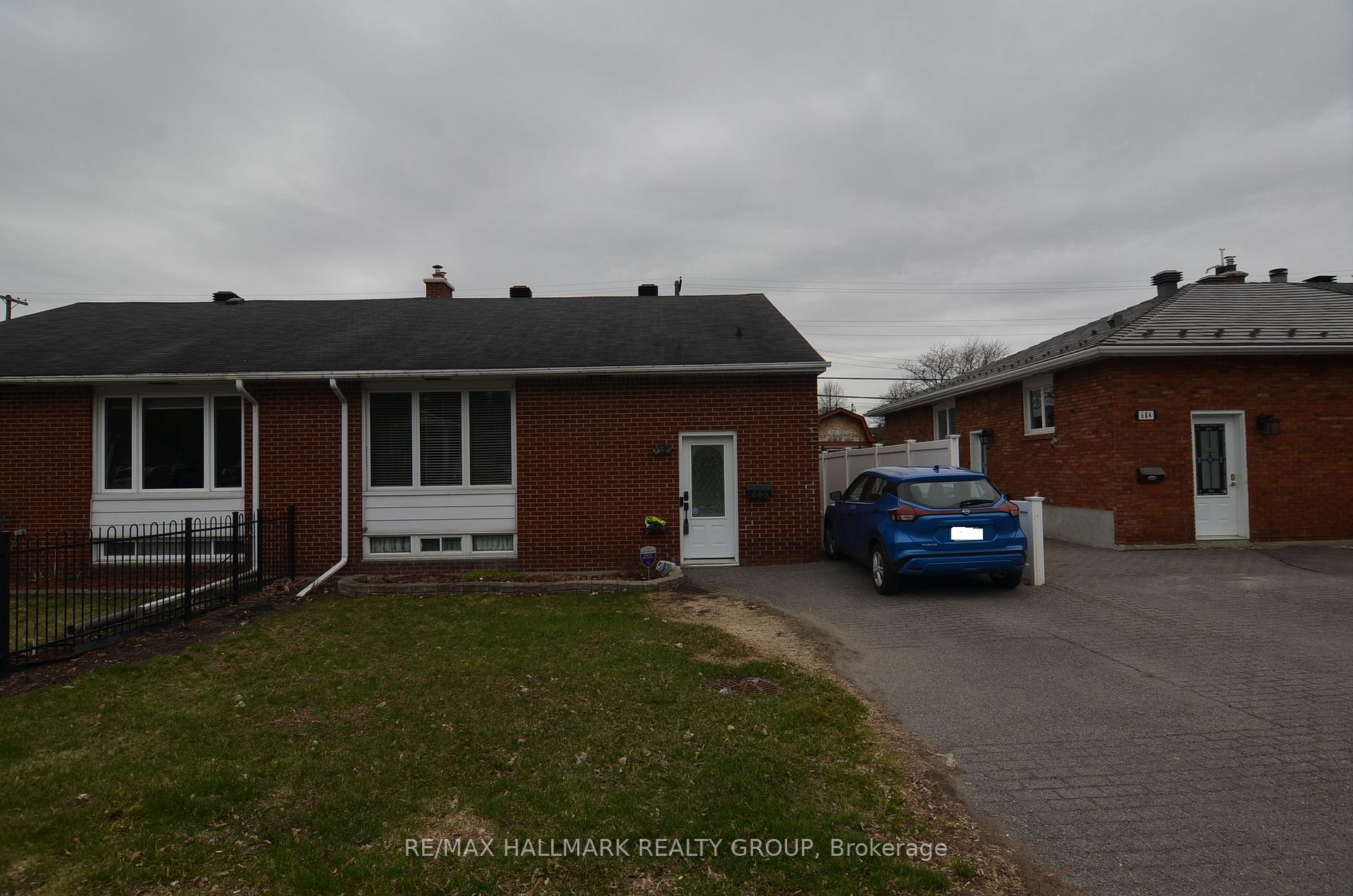 Photo 1 of 686 Cummings Avenue, Ottawa, Castle Heights/Rideau High — HOMEH
