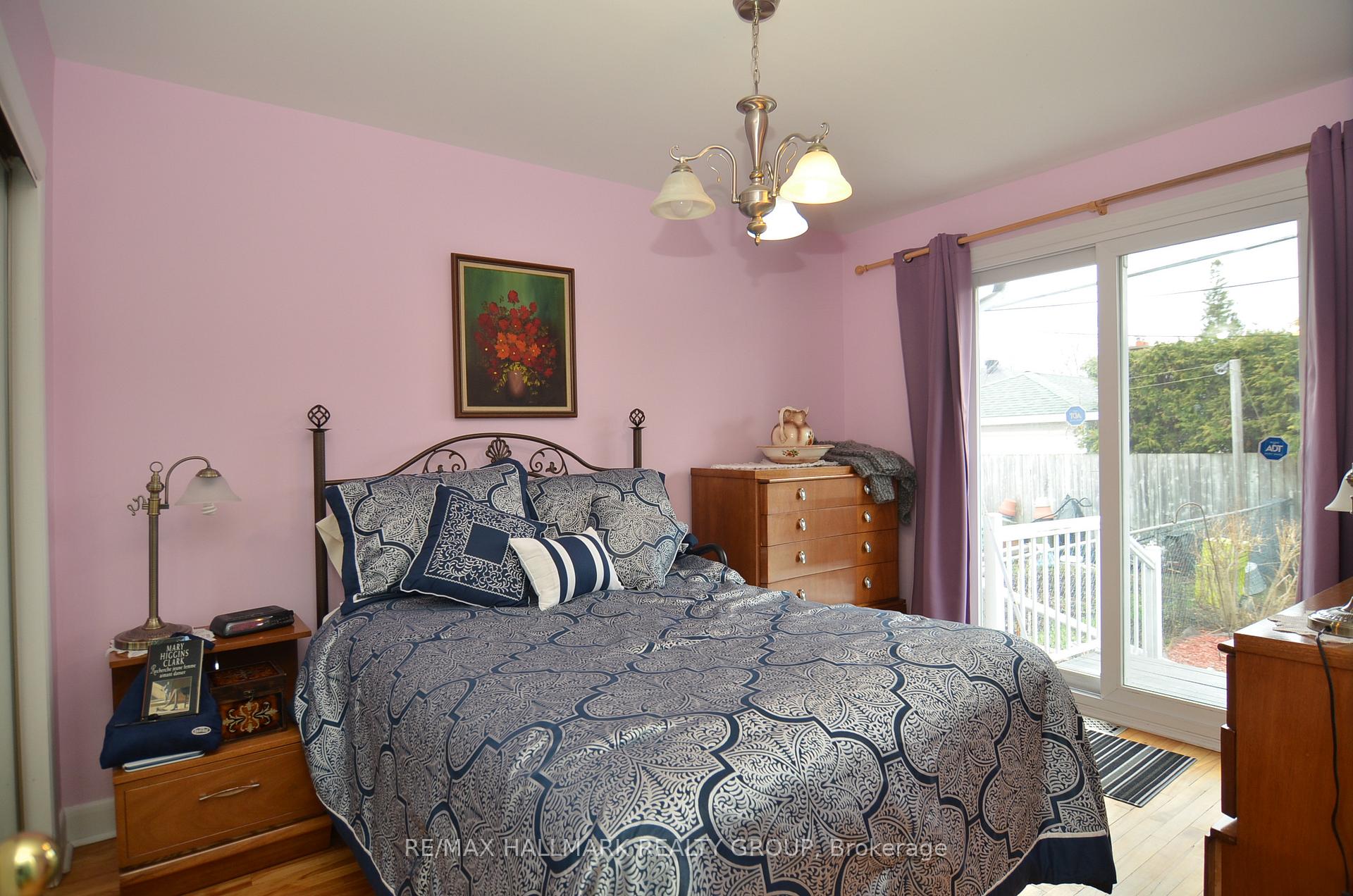 Photo 10 of 686 Cummings Avenue, Ottawa, Castle Heights/Rideau High — HOMEH