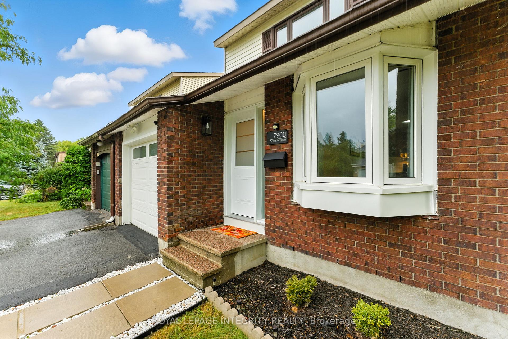 Photo 3 of 7900 Decarie Drive, Ottawa, Orleans Wood — HOMEH