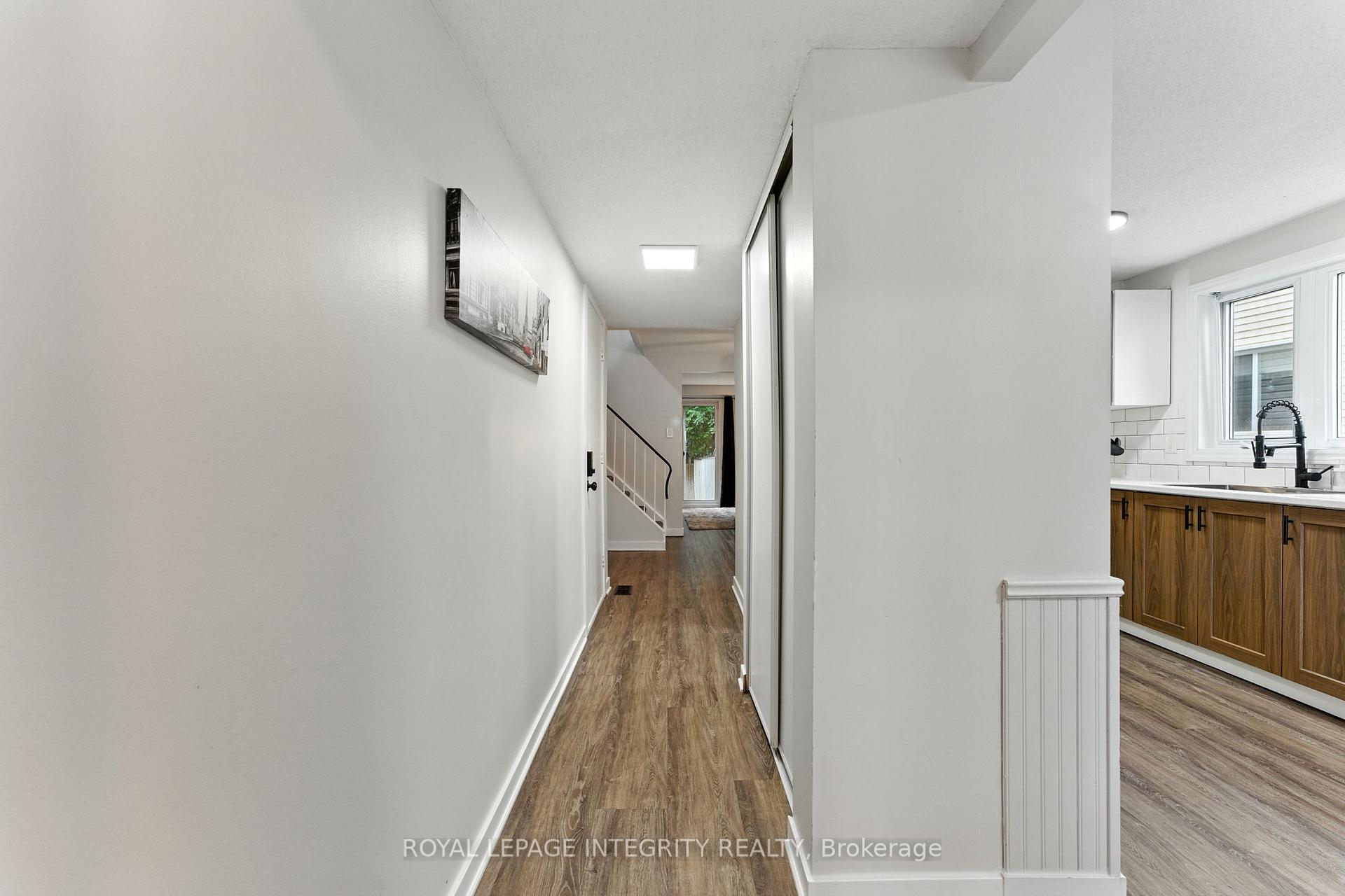 Photo 5 of 7900 Decarie Drive, Ottawa, Orleans Wood — HOMEH