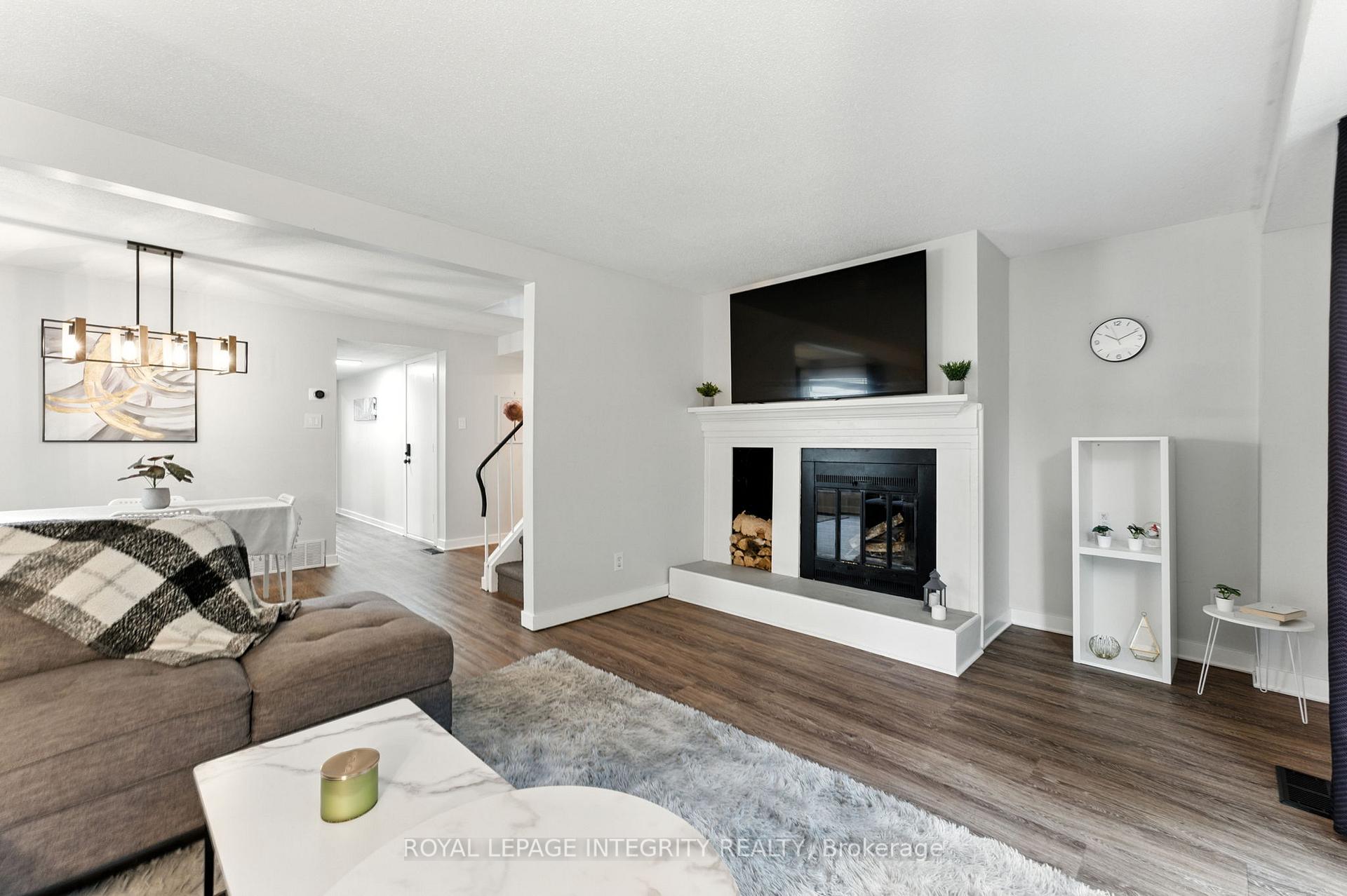 Photo 9 of 7900 Decarie Drive, Ottawa, Orleans Wood — HOMEH