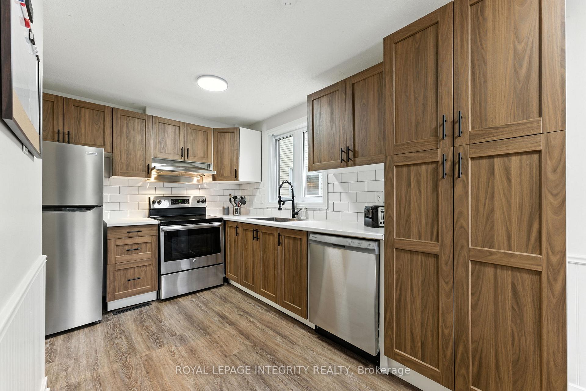Photo 11 of 7900 Decarie Drive, Ottawa, Orleans Wood — HOMEH