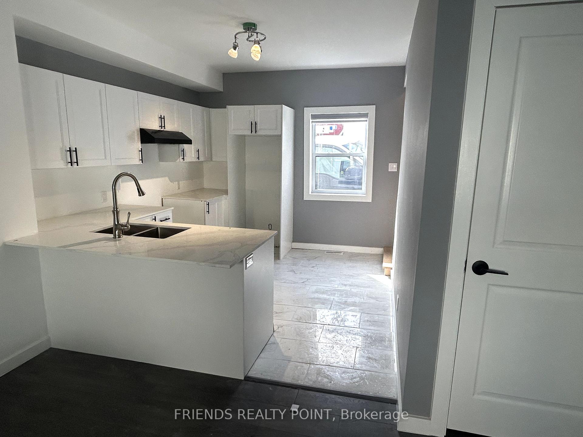 Photo 3 of Unit 2, 101 Coldwater Road W, Orillia — HOMEH