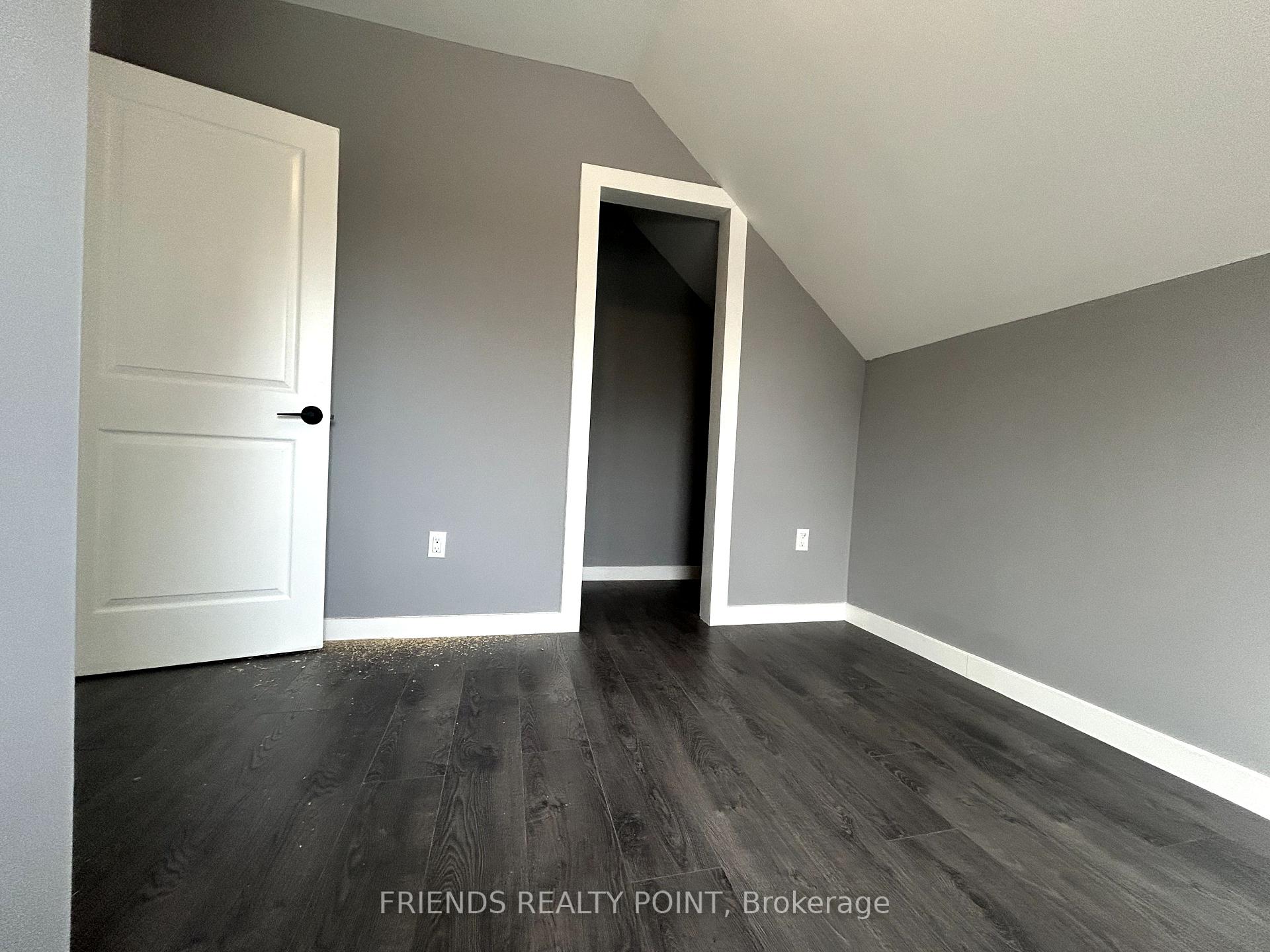 Photo 7 of Unit 2, 101 Coldwater Road W, Orillia — HOMEH