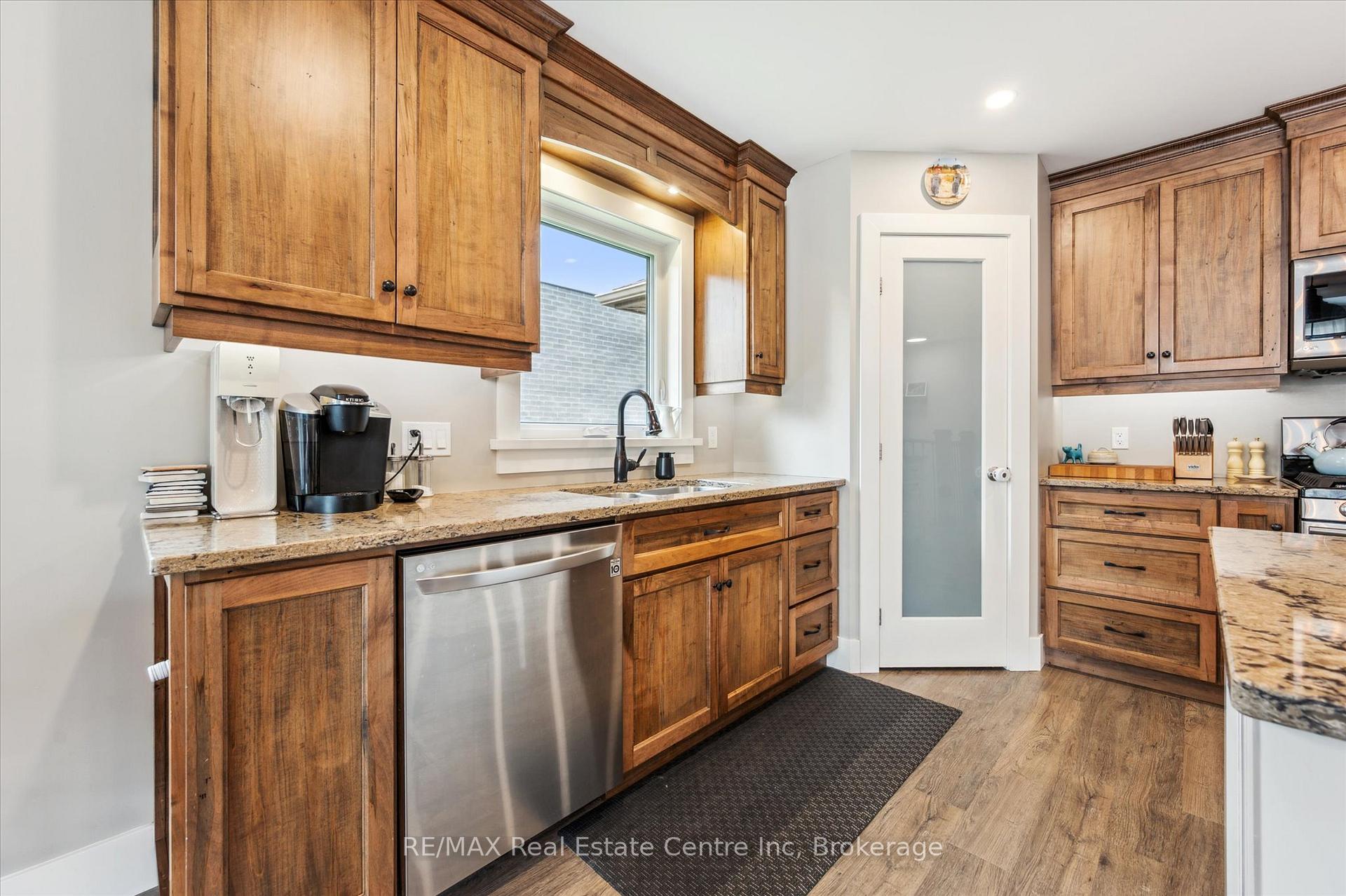 Photo 9 of 91 Gerber Drive, Perth East, Milverton — HOMEH