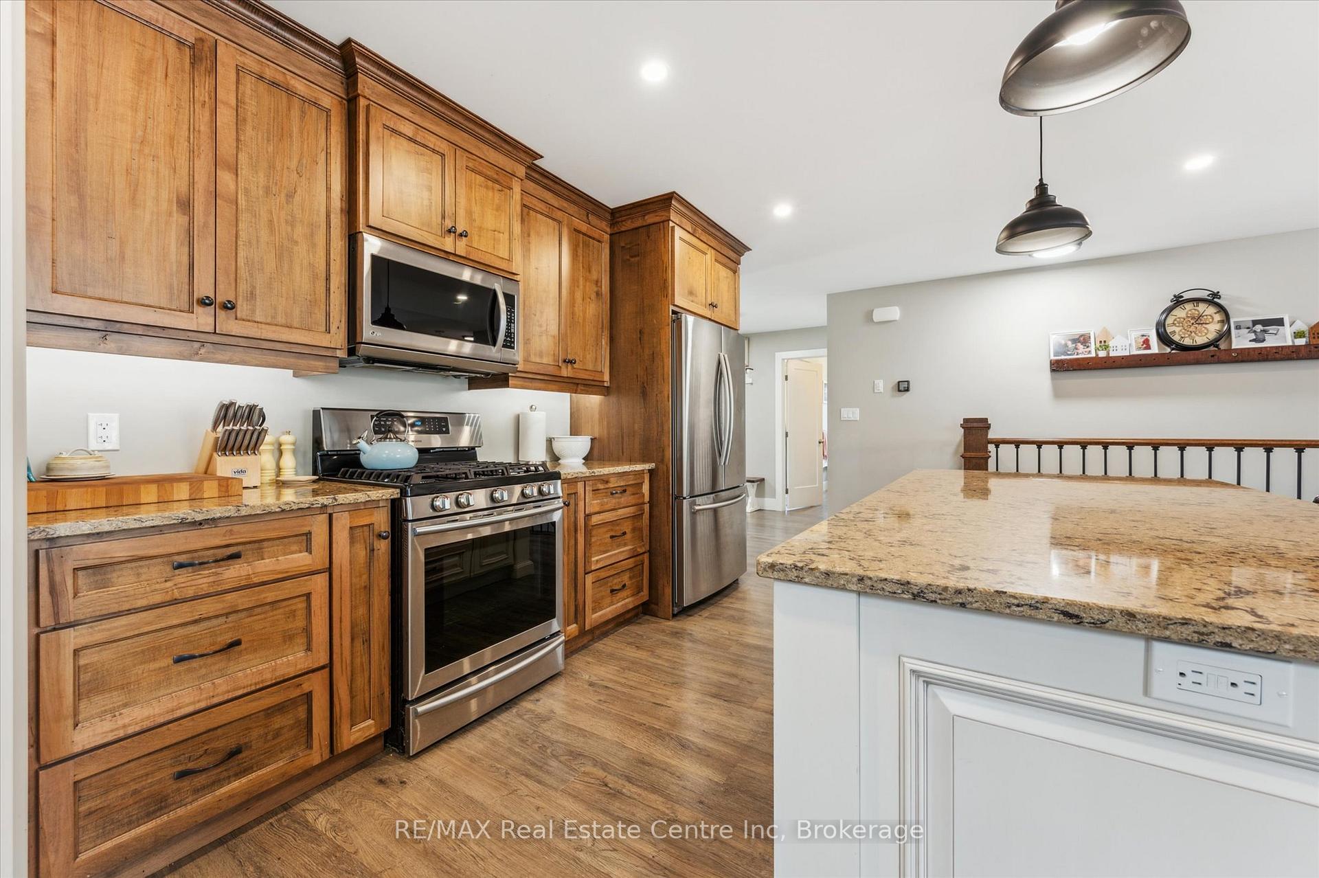 Photo 10 of 91 Gerber Drive, Perth East, Milverton — HOMEH