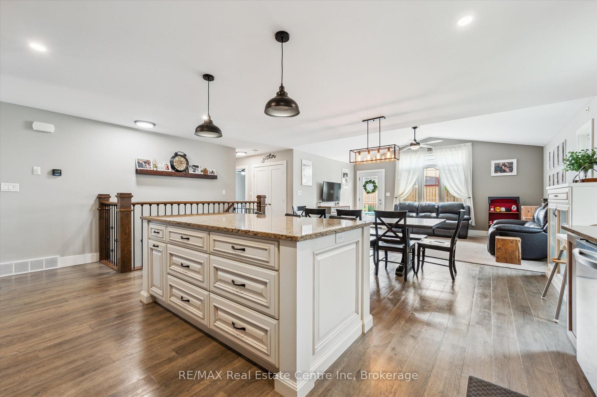 Photo 11 of 91 Gerber Drive, Perth East, Milverton — HOMEH