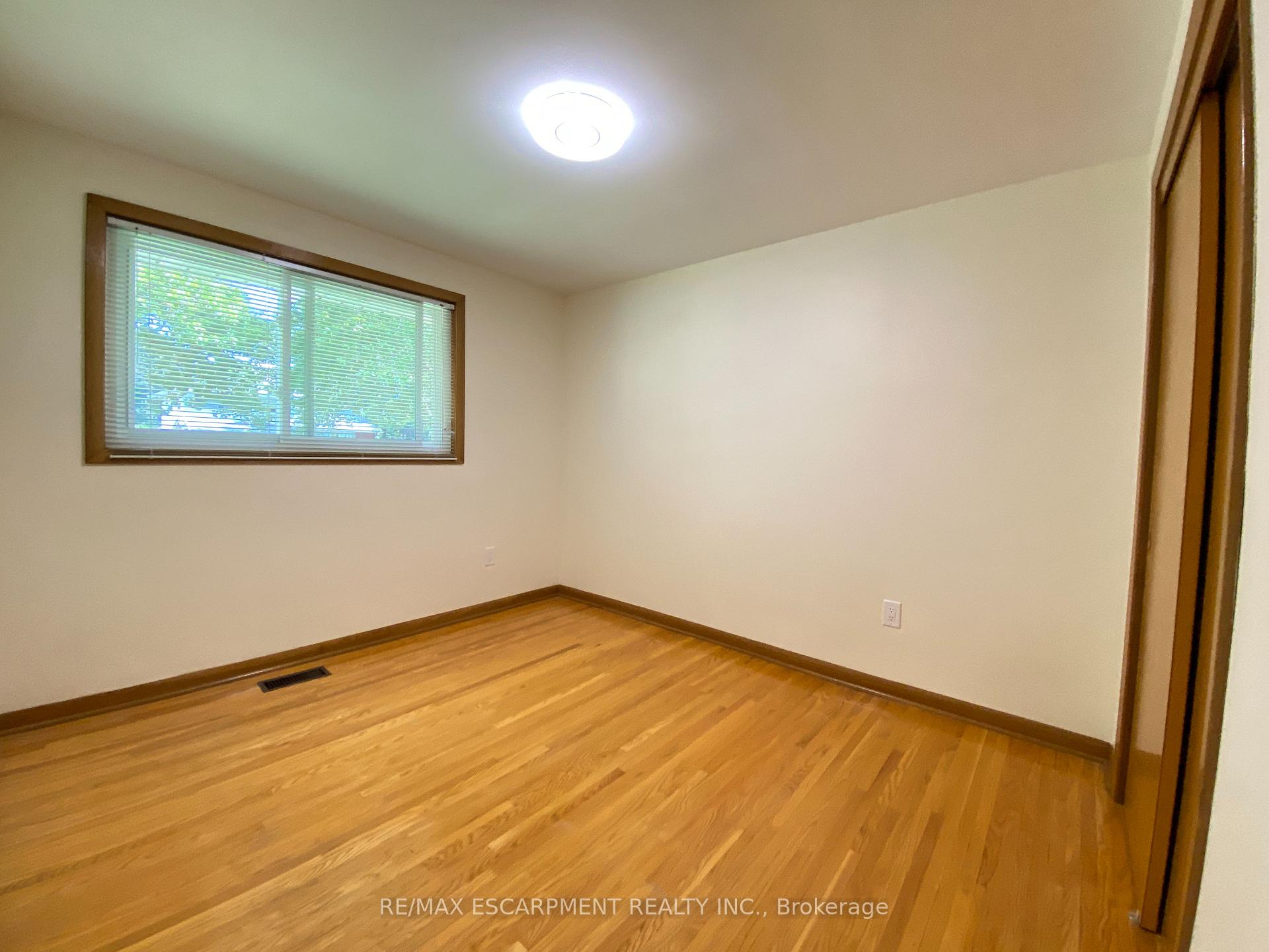 Photo 7 of 4327 Mitchell Avenue, Niagara Falls, Morrison — HOMEH