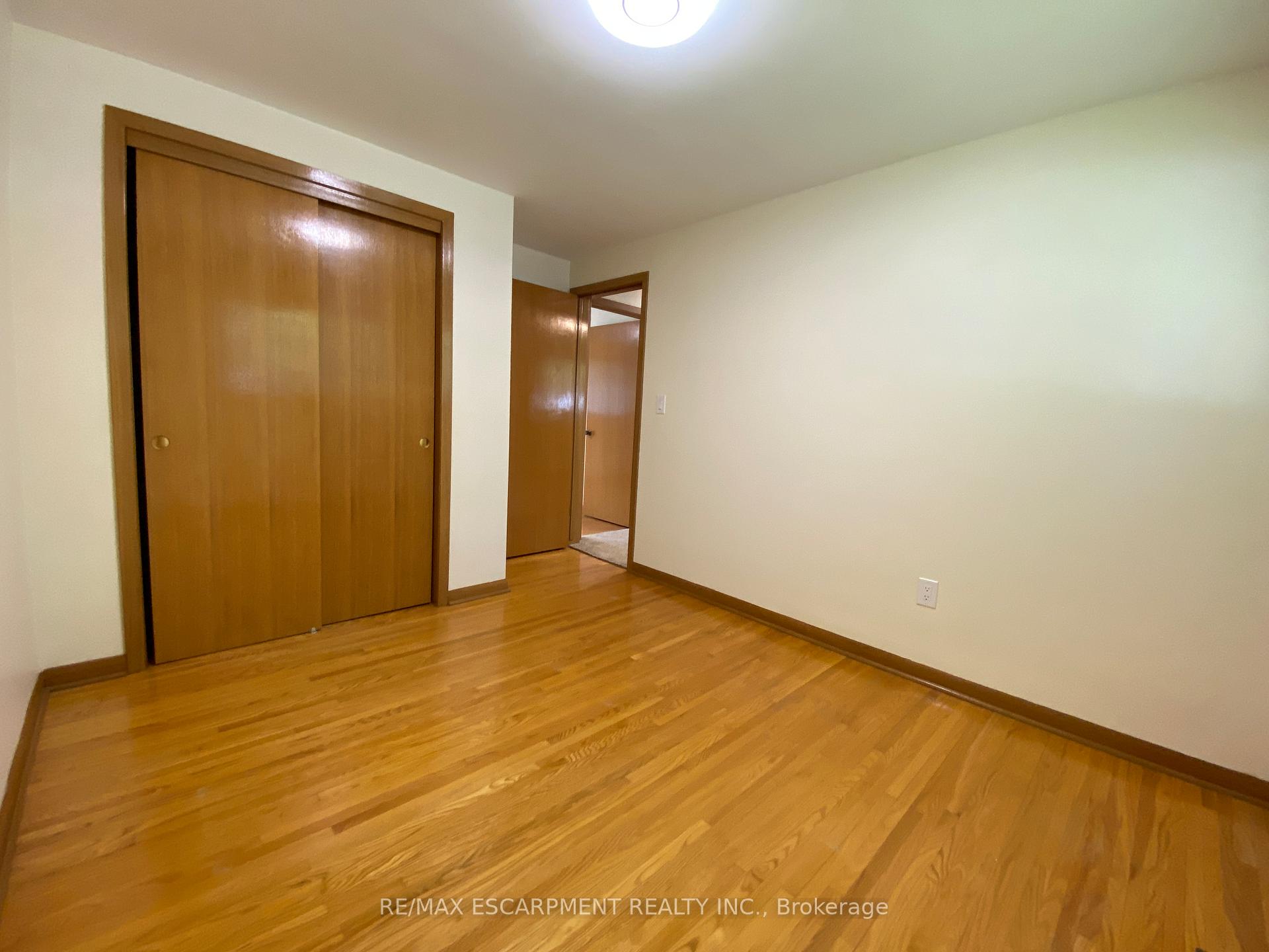Photo 8 of 4327 Mitchell Avenue, Niagara Falls, Morrison — HOMEH