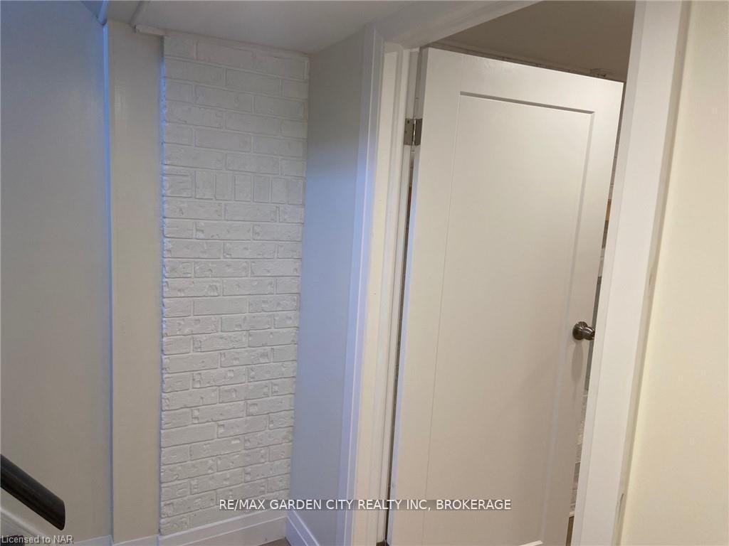 Photo 6 of Unit Lower, 4 Lorimer Street, Pelham, Fonthill — HOMEH
