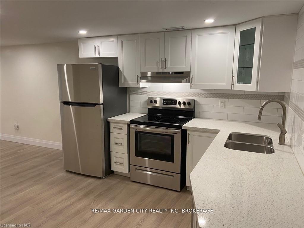 Photo 13 of Unit Lower, 4 Lorimer Street, Pelham, Fonthill — HOMEH