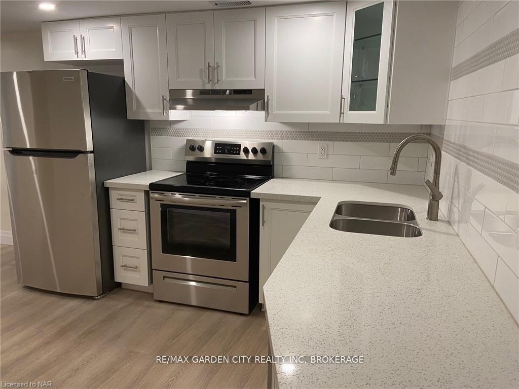Photo 14 of Unit Lower, 4 Lorimer Street, Pelham, Fonthill — HOMEH