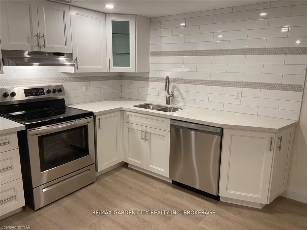 Photo 16 of Unit Lower, 4 Lorimer Street, Pelham, Fonthill — HOMEH