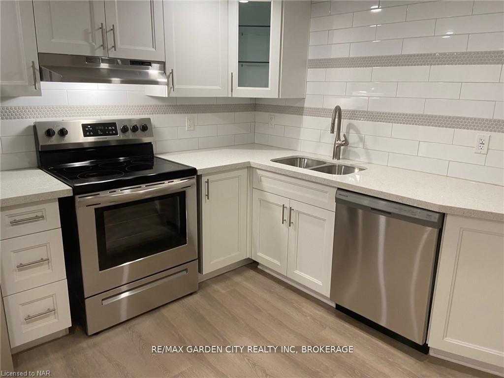 Photo 17 of Unit Lower, 4 Lorimer Street, Pelham, Fonthill — HOMEH
