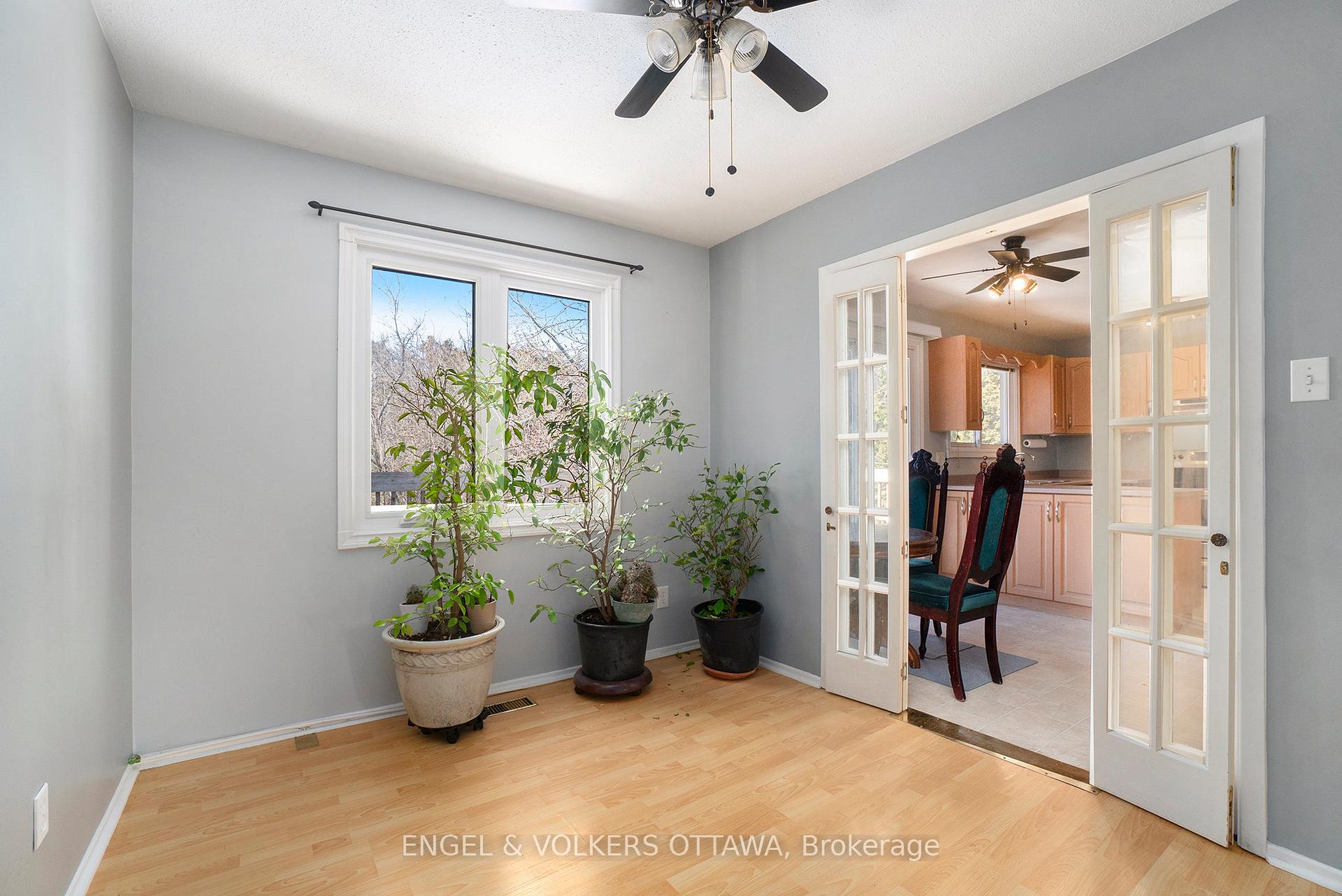 Photo 12 of 1266 Alloway Crescent, Ottawa, Carson Meadows — HOMEH