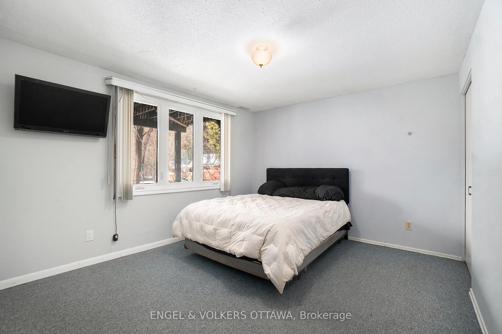Photo 16 of 1266 Alloway Crescent, Ottawa, Carson Meadows — HOMEH