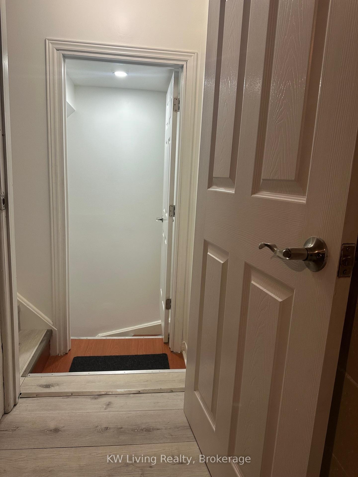 Photo 3 of Unit Lower, 562 Skinner Avenue, Newmarket, Stonehaven-Wyndham — HOMEH