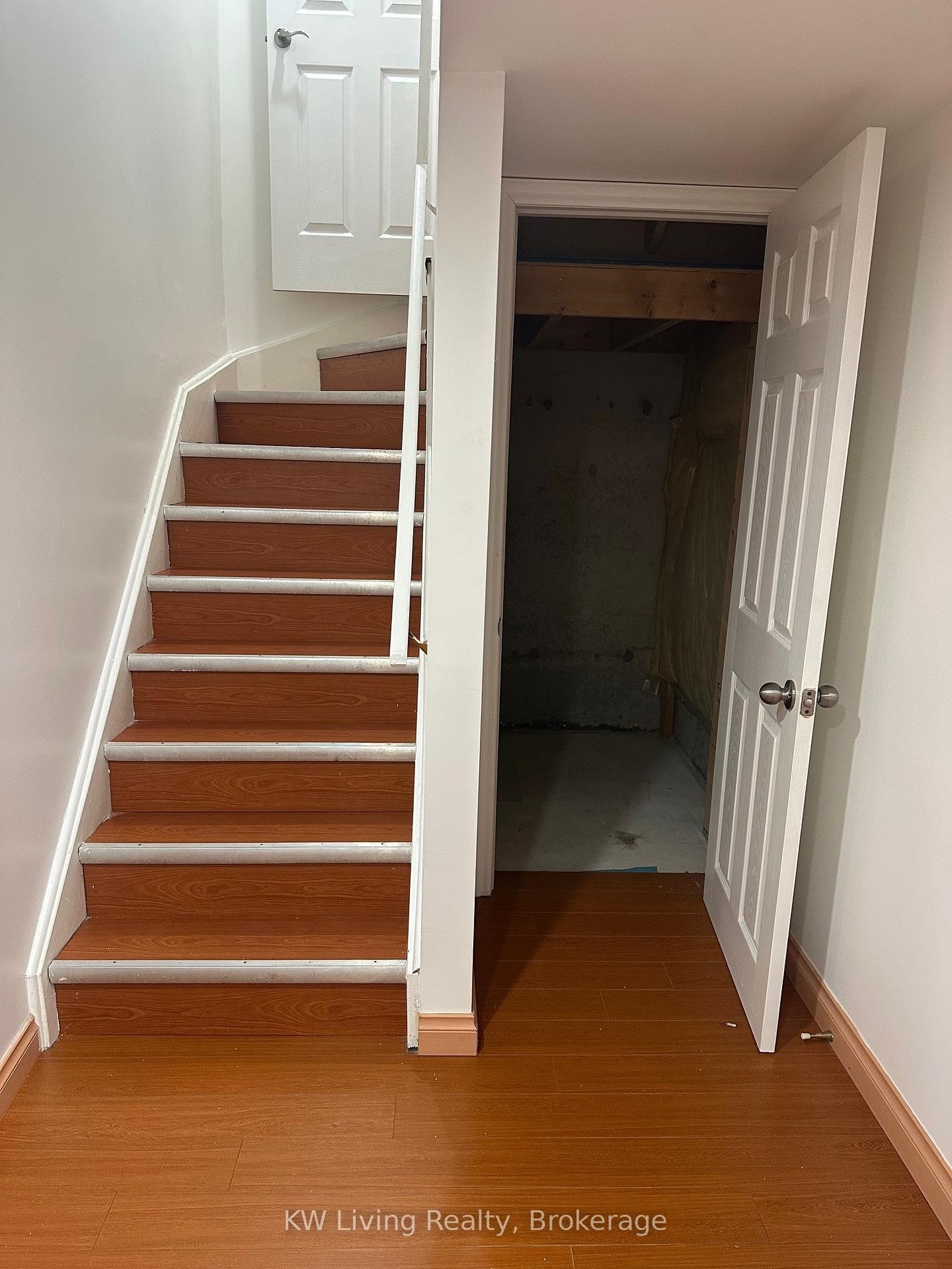 Photo 5 of Unit Lower, 562 Skinner Avenue, Newmarket, Stonehaven-Wyndham — HOMEH