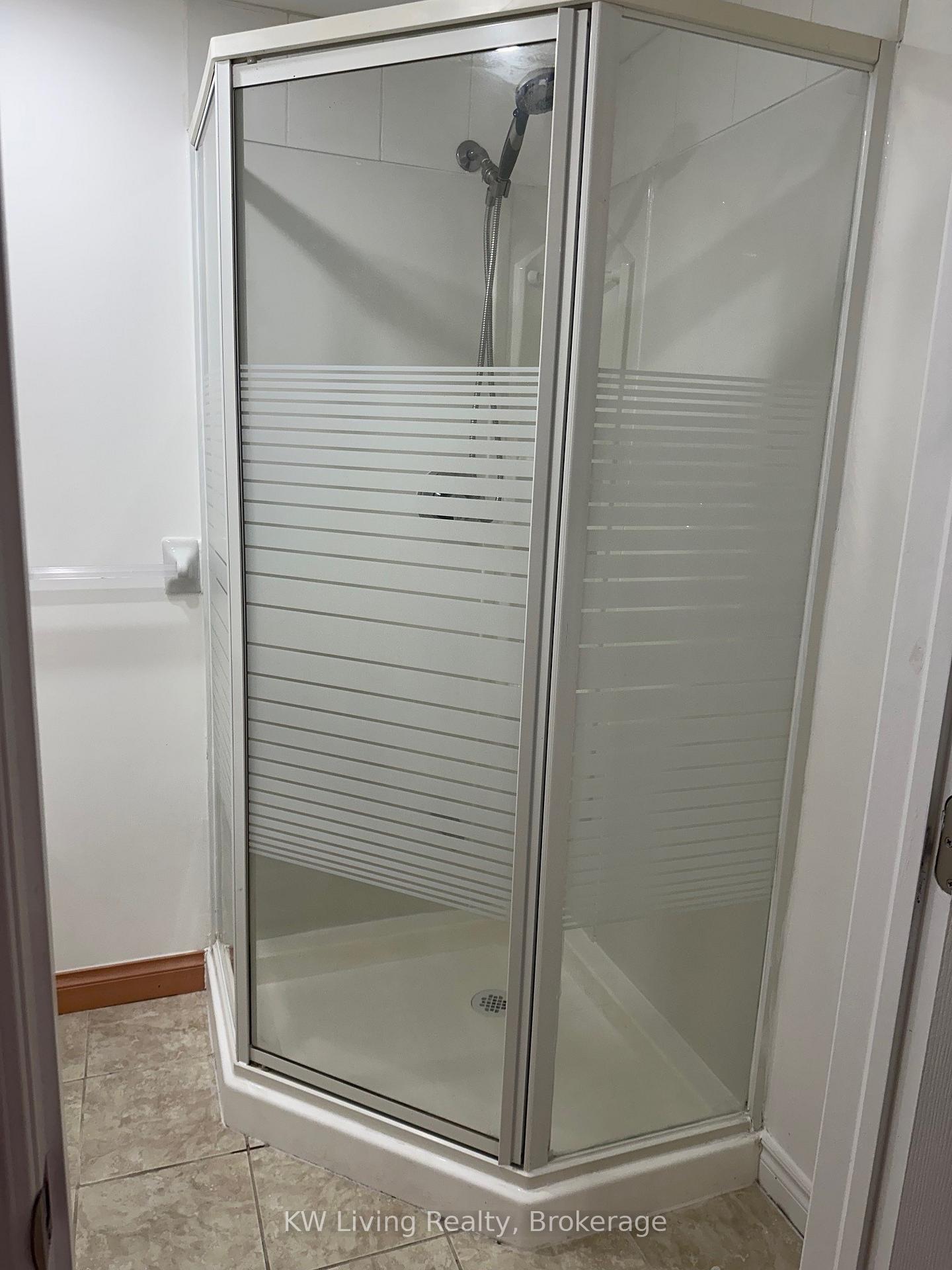 Photo 13 of Unit Lower, 562 Skinner Avenue, Newmarket, Stonehaven-Wyndham — HOMEH