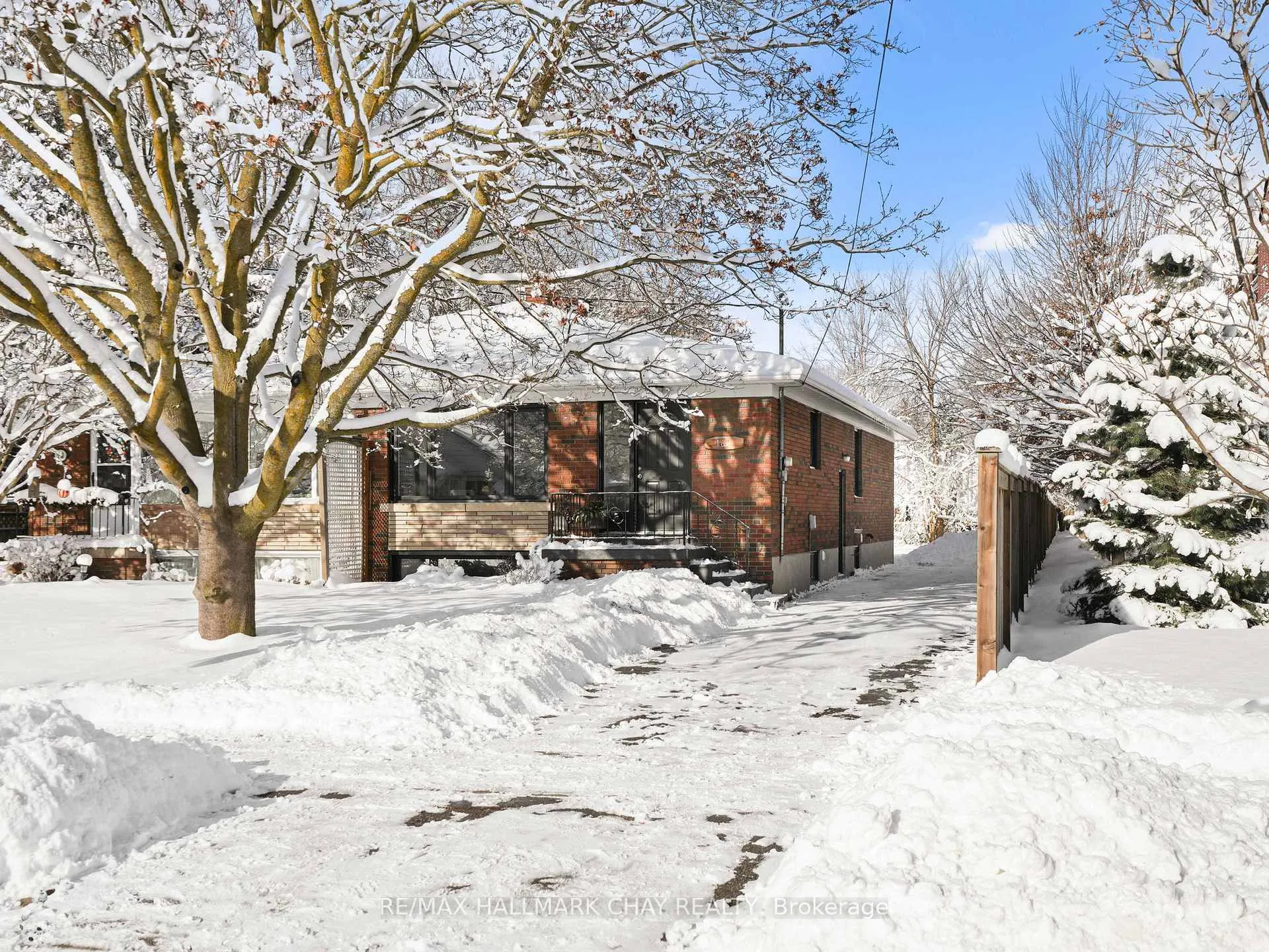 Photo 1 of 160 Nelson Street E, New Tecumseth, Alliston — HOMEH