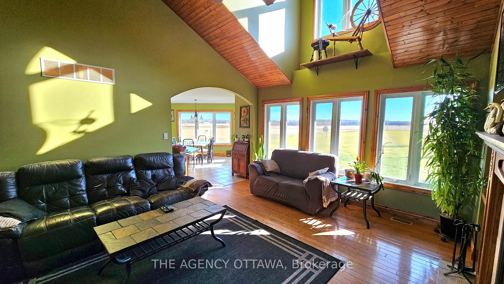 Photo 10 of 13243 Thompson Road, North Dundas, North Dundas (Winchester) Twp — HOMEH