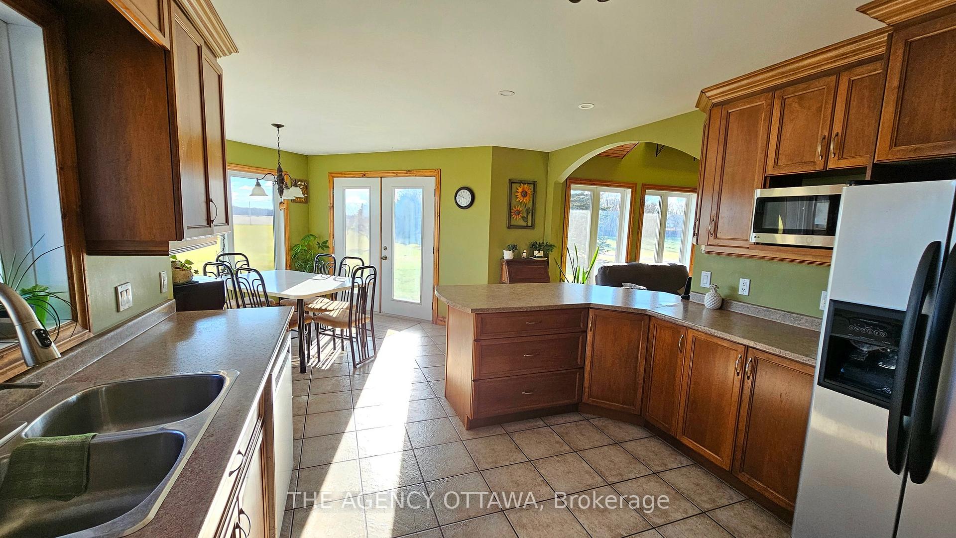 Photo 17 of 13243 Thompson Road, North Dundas, North Dundas (Winchester) Twp — HOMEH