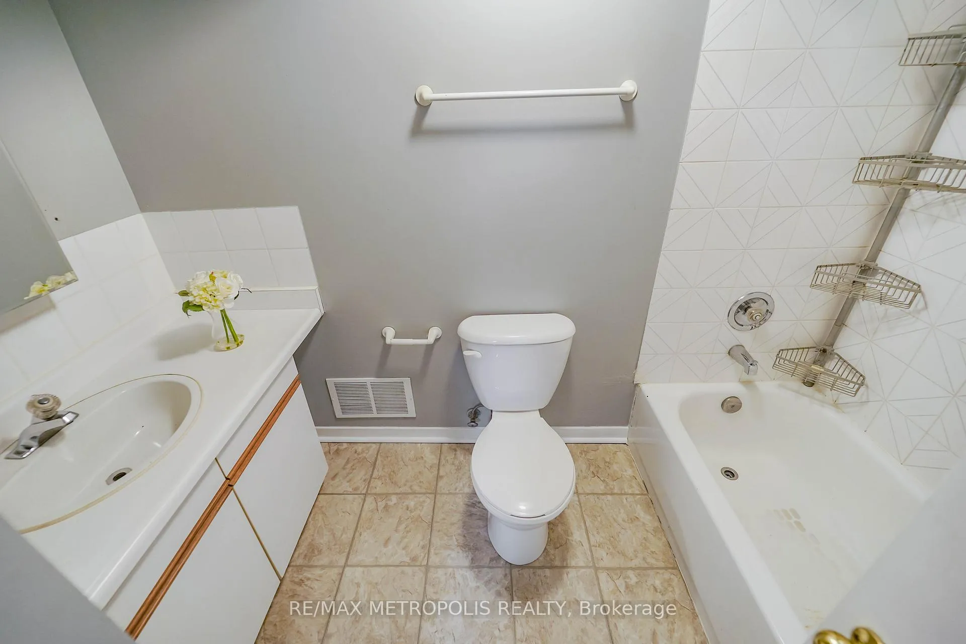 Photo 43 of 332 Nina Court, Oshawa, Eastdale — HOMEH