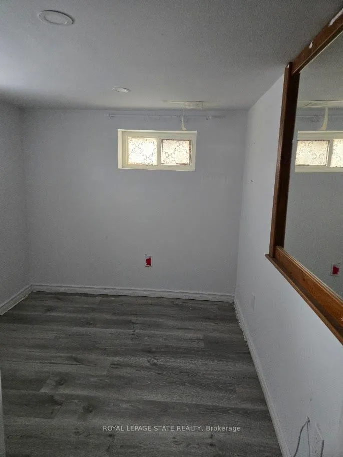 Photo 10 of 4352 Otter Street, Niagara Falls, Downtown — HOMEH