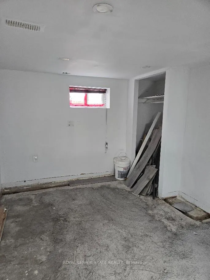 Photo 12 of 4352 Otter Street, Niagara Falls, Downtown — HOMEH