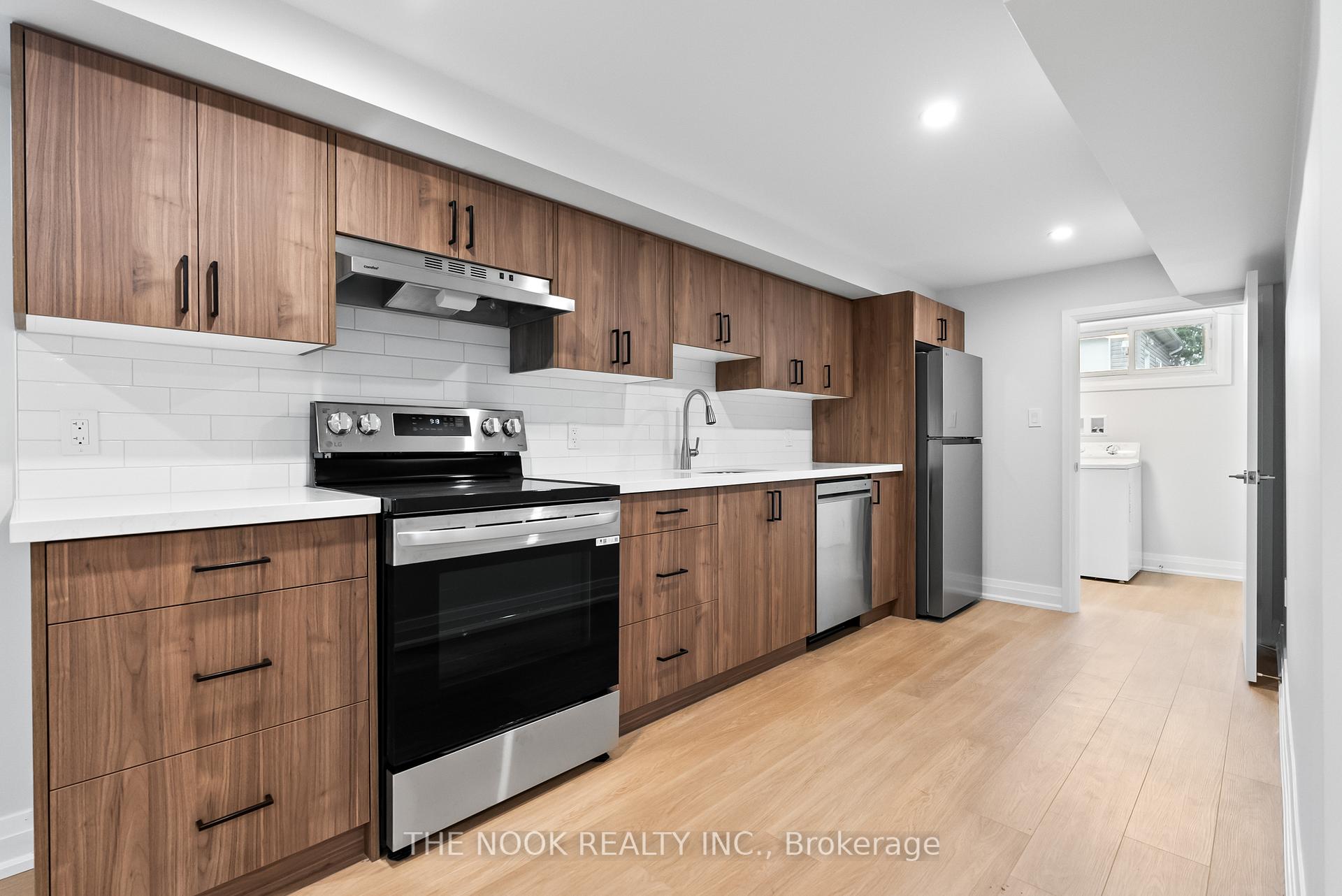 Photo 6 of 525 Larry Avenue, Oshawa, Samac — HOMEH