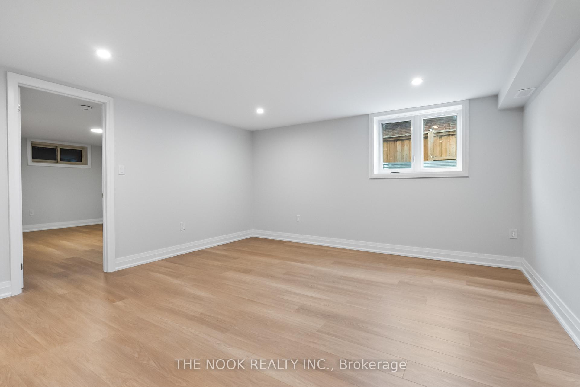 Photo 14 of 525 Larry Avenue, Oshawa, Samac — HOMEH