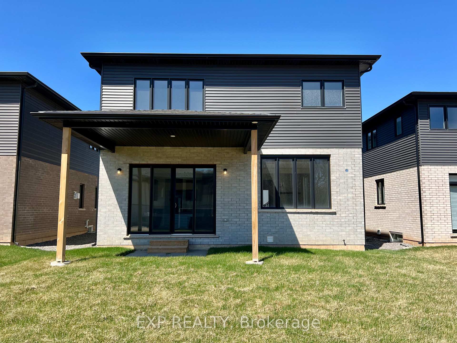 Photo 38 of 74 Marie Street, Pelham, Fonthill — HOMEH