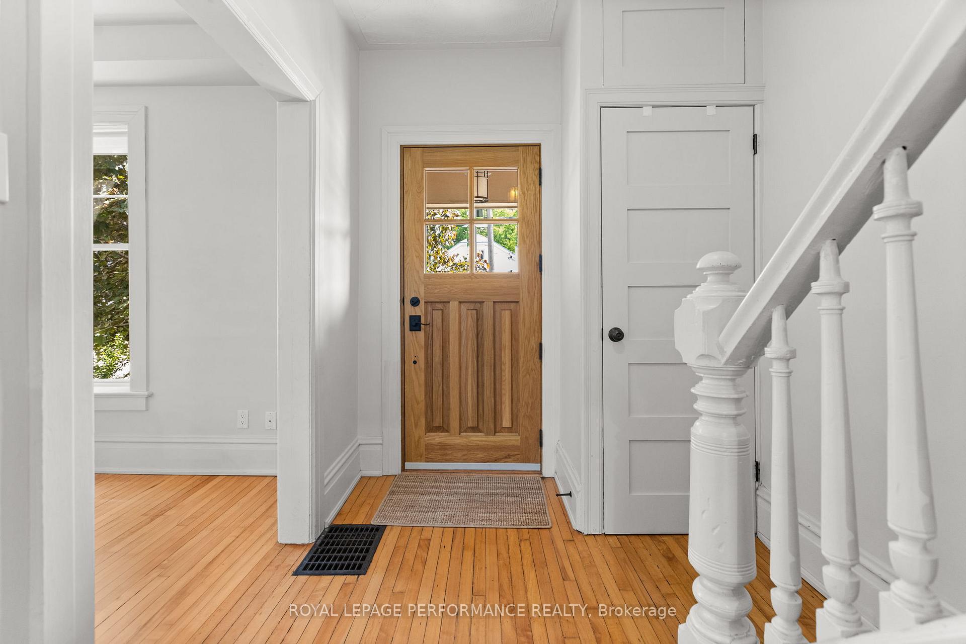 Photo 3 of 79 Queen Mary Street, Ottawa, Overbrook/Castle Heights — HOMEH
