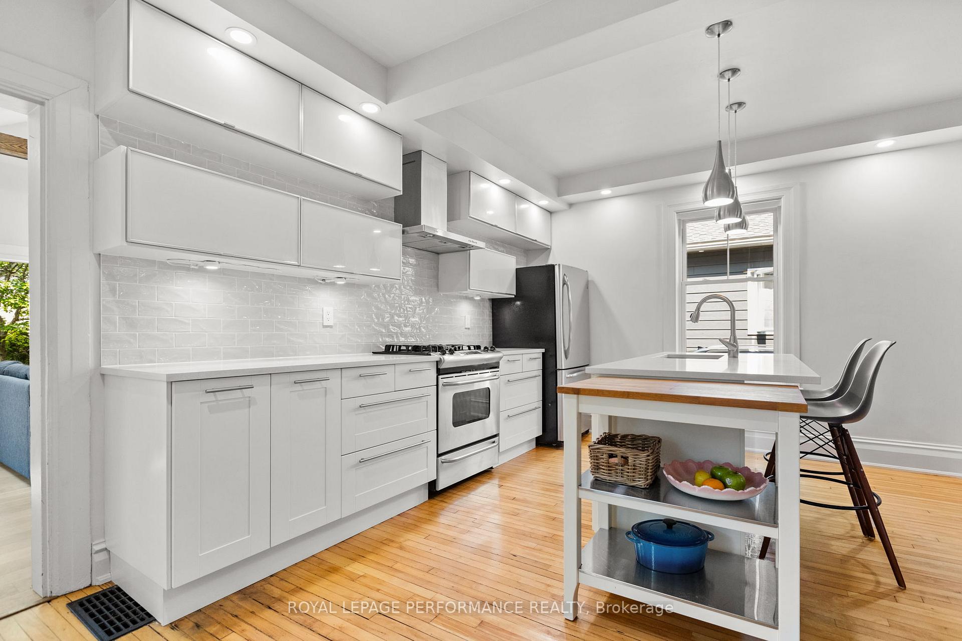 Photo 8 of 79 Queen Mary Street, Ottawa, Overbrook/Castle Heights — HOMEH