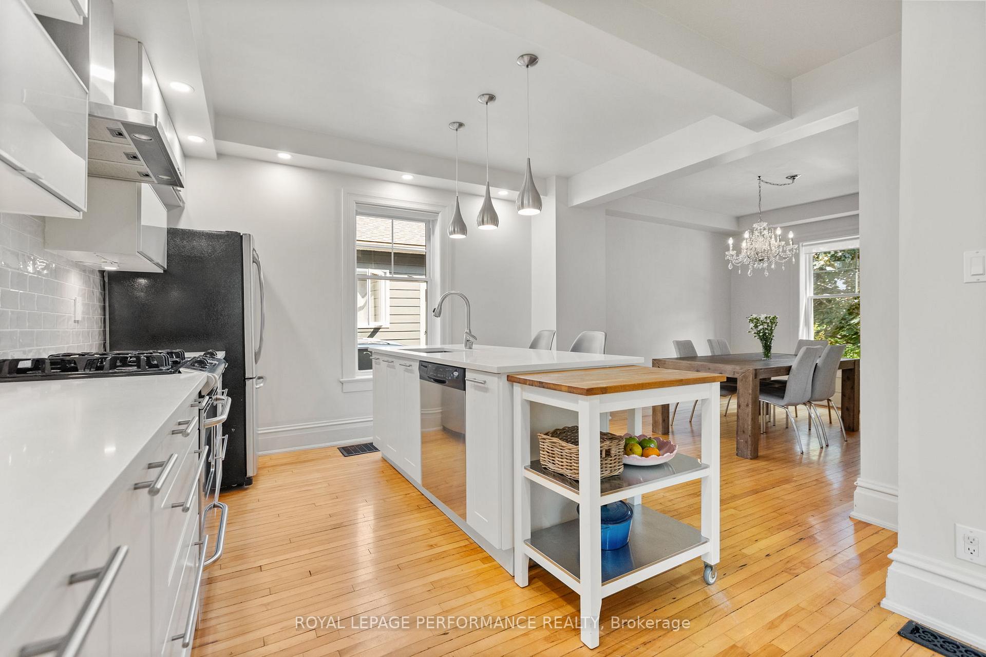 Photo 10 of 79 Queen Mary Street, Ottawa, Overbrook/Castle Heights — HOMEH