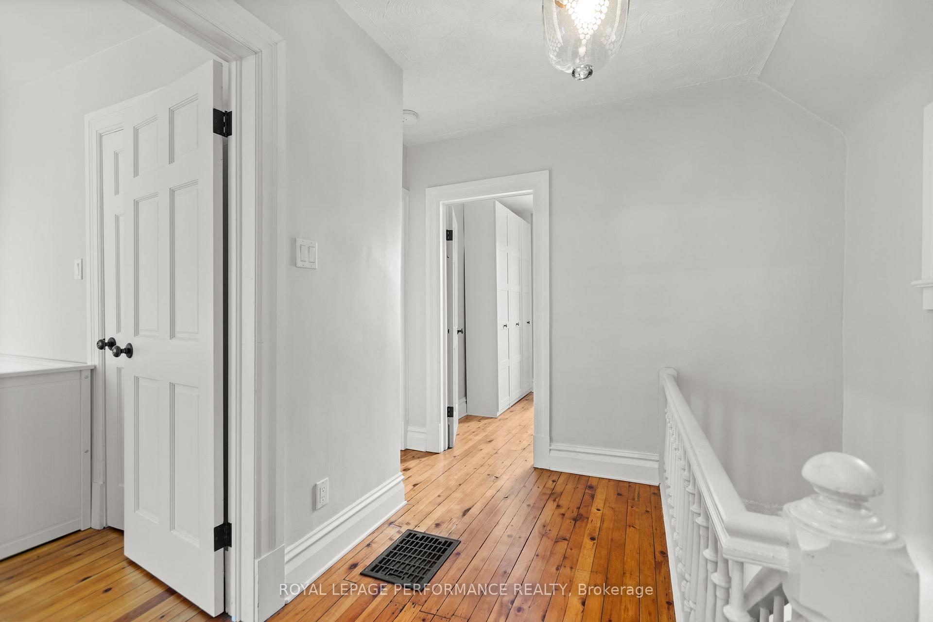 Photo 15 of 79 Queen Mary Street, Ottawa, Overbrook/Castle Heights — HOMEH