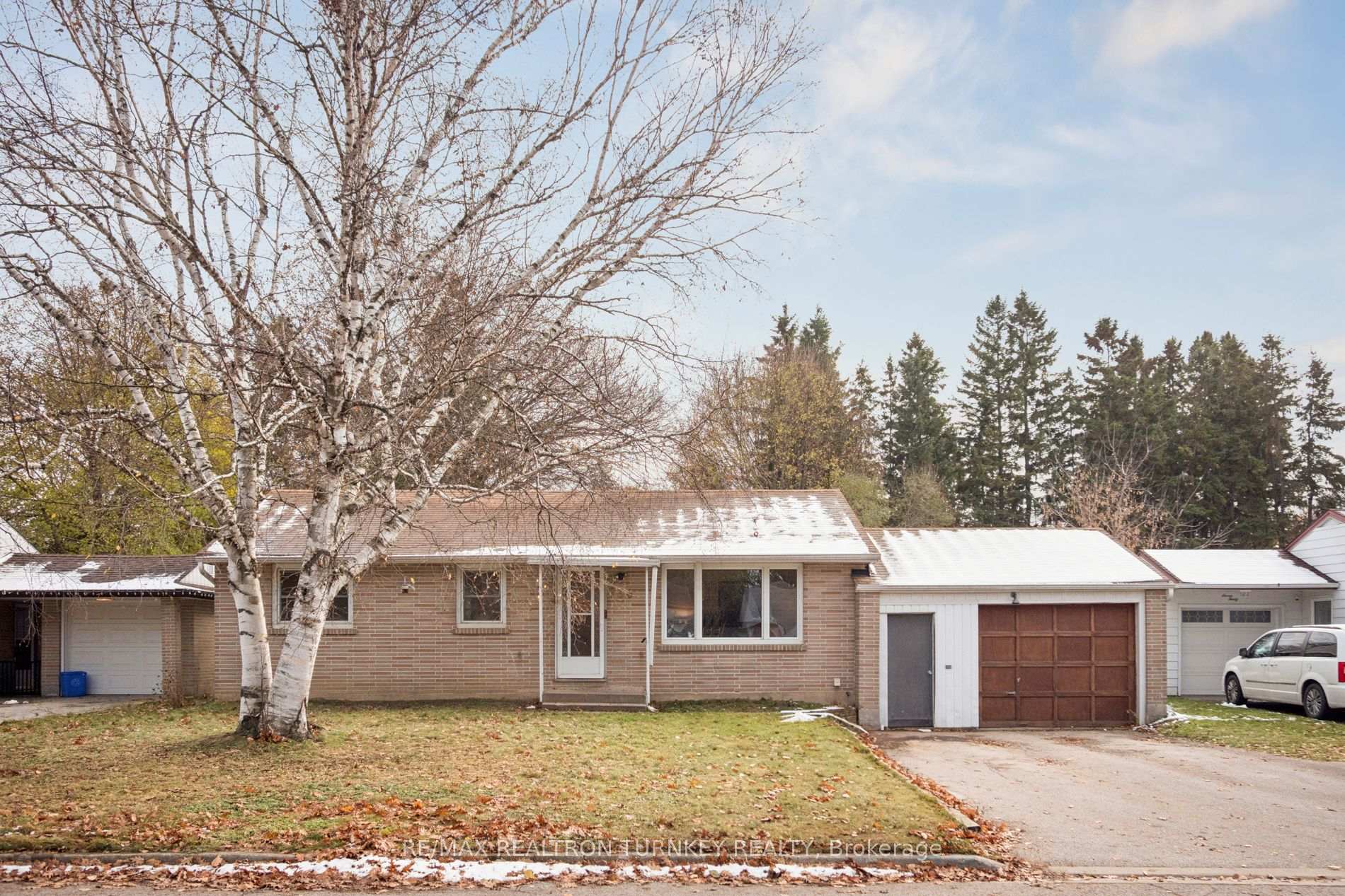 Photo 1 of 736 Grace Street, Newmarket, Gorham-College Manor — HOMEH