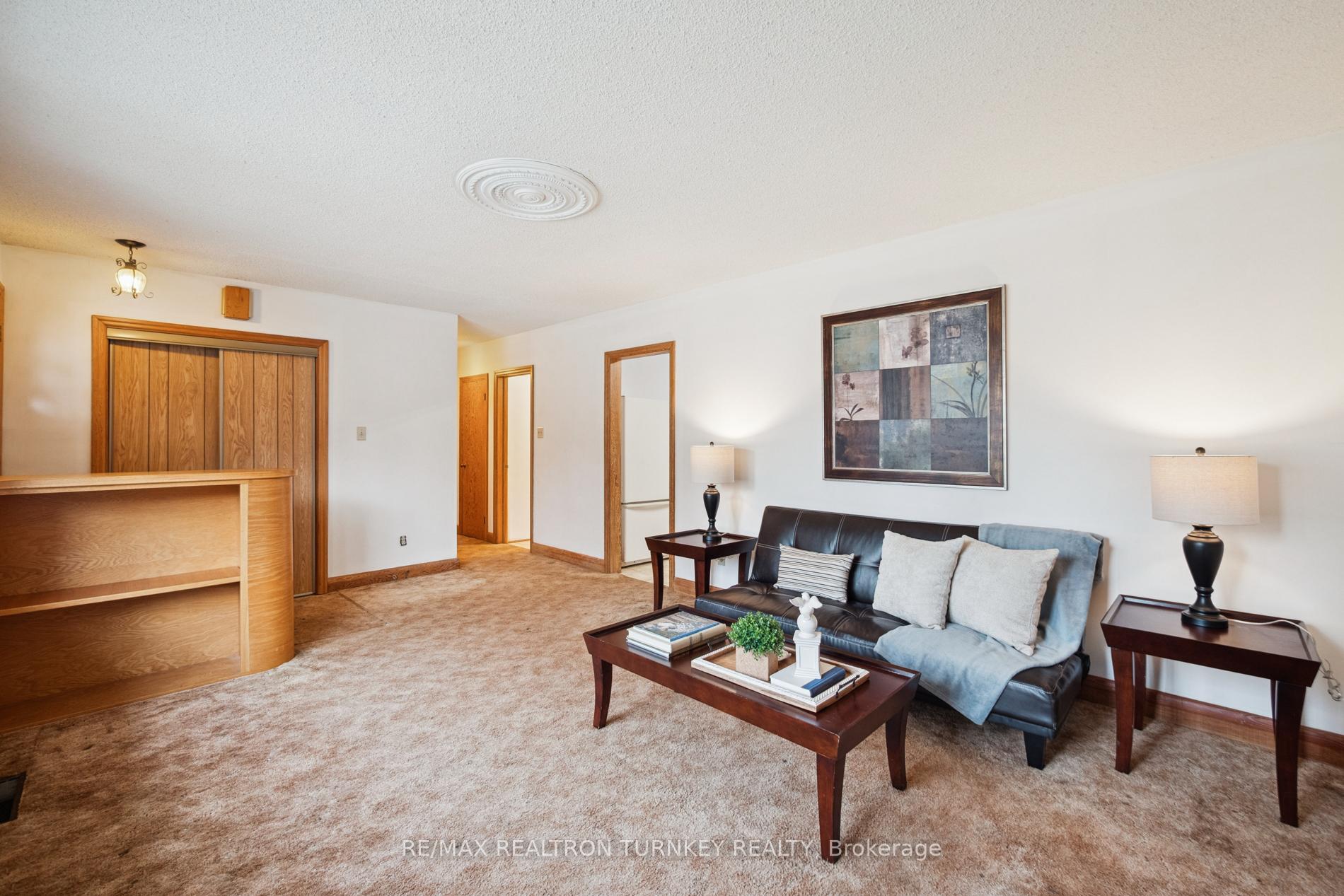 Photo 12 of 736 Grace Street, Newmarket, Gorham-College Manor — HOMEH