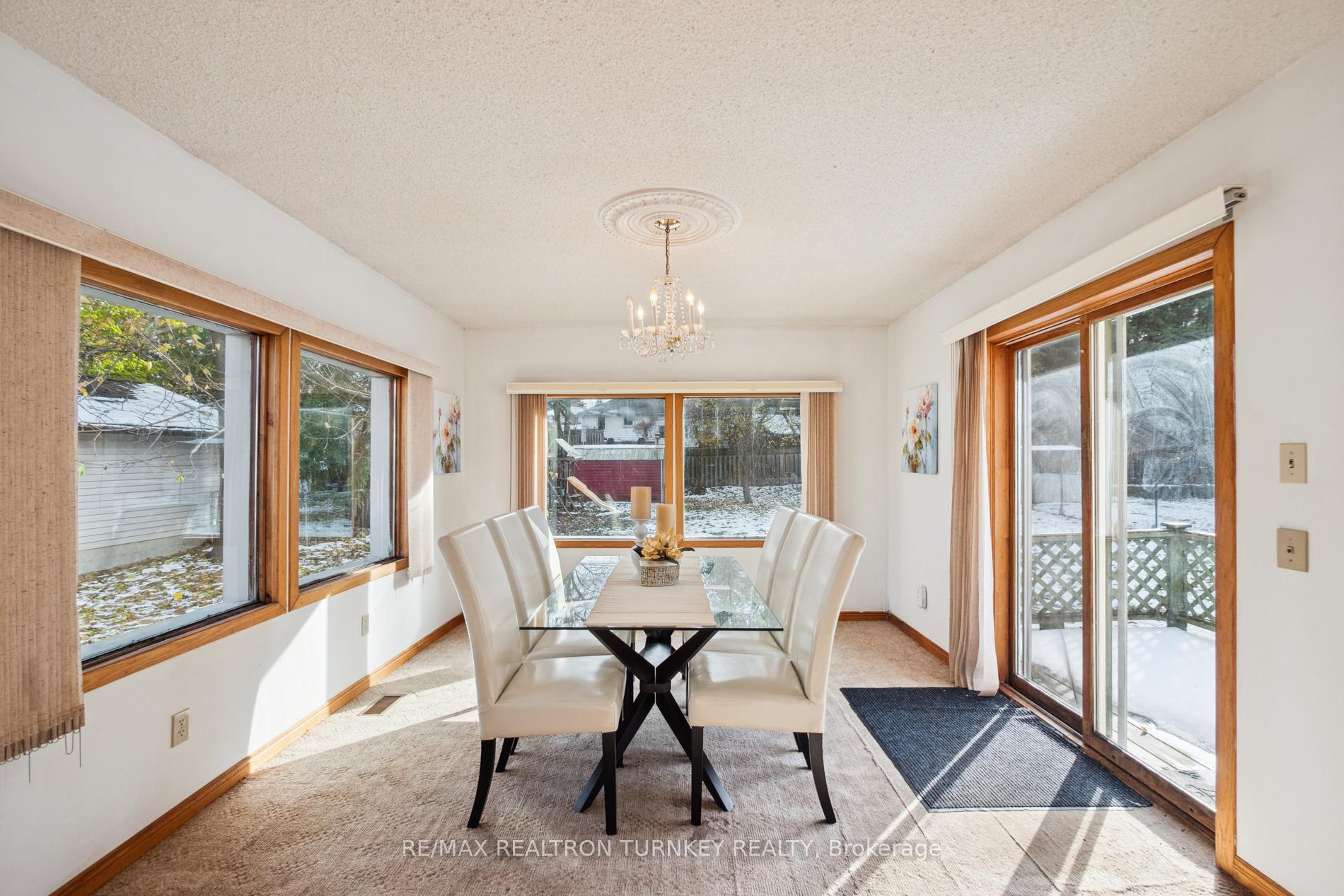 Photo 19 of 736 Grace Street, Newmarket, Gorham-College Manor — HOMEH