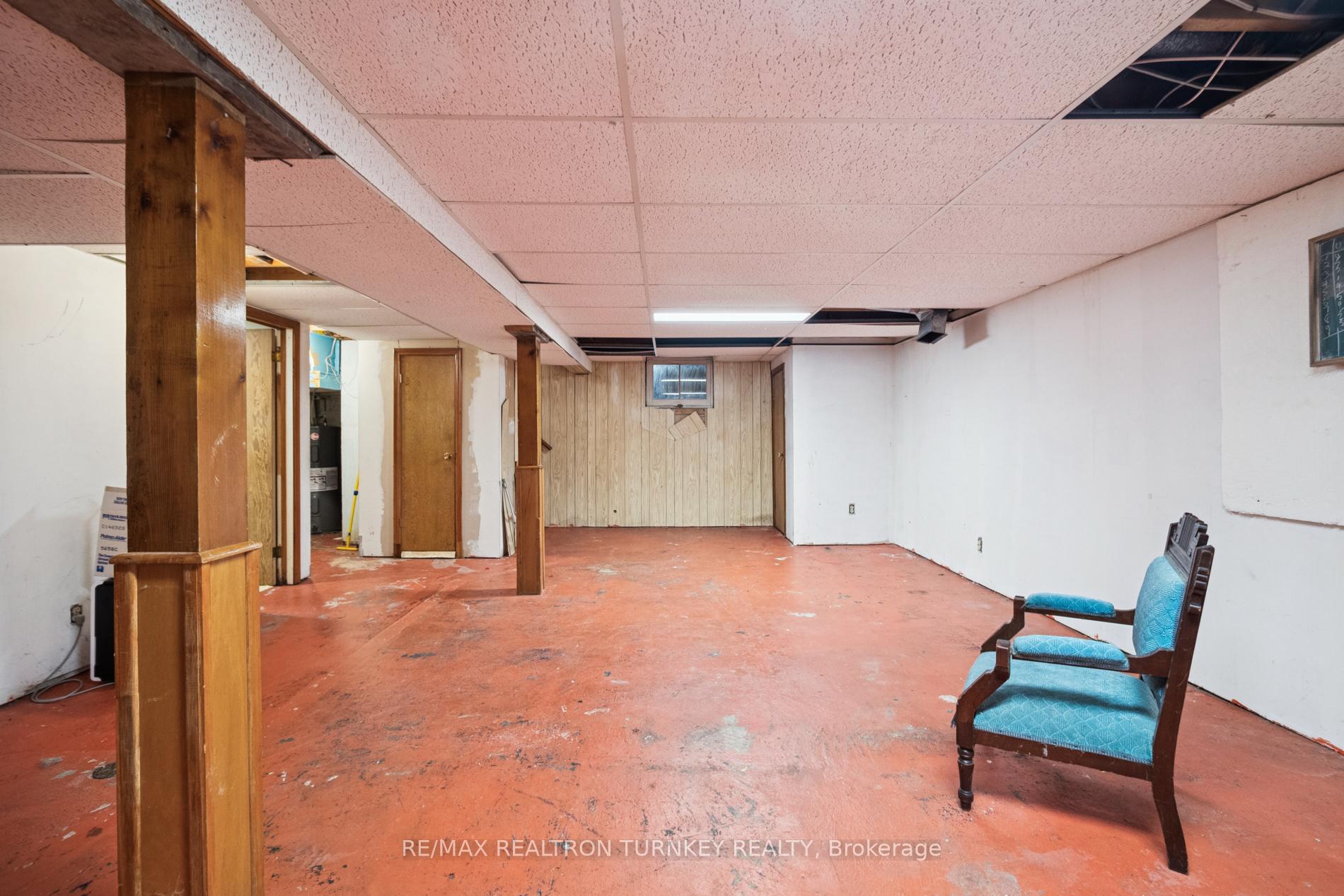 Photo 32 of 736 Grace Street, Newmarket, Gorham-College Manor — HOMEH