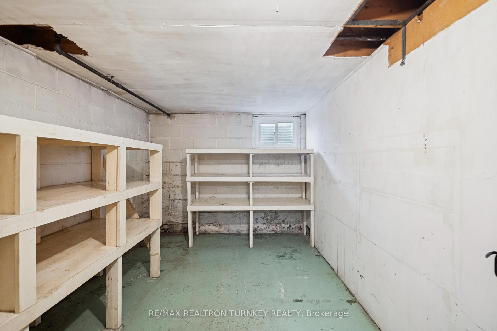 Photo 33 of 736 Grace Street, Newmarket, Gorham-College Manor — HOMEH