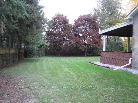 Photo 2 of 15 Oakcrest Avenue, Markham, Village Green-South Unionville — HOMEH