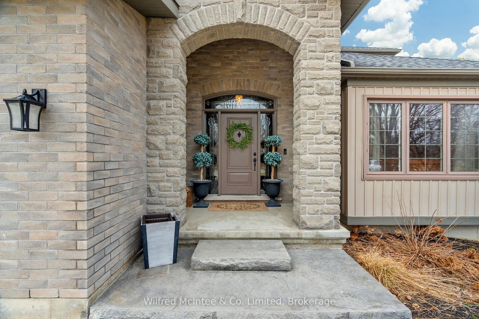 Photo 2 of 218 Wellington Street, North Huron, Blyth — HOMEH