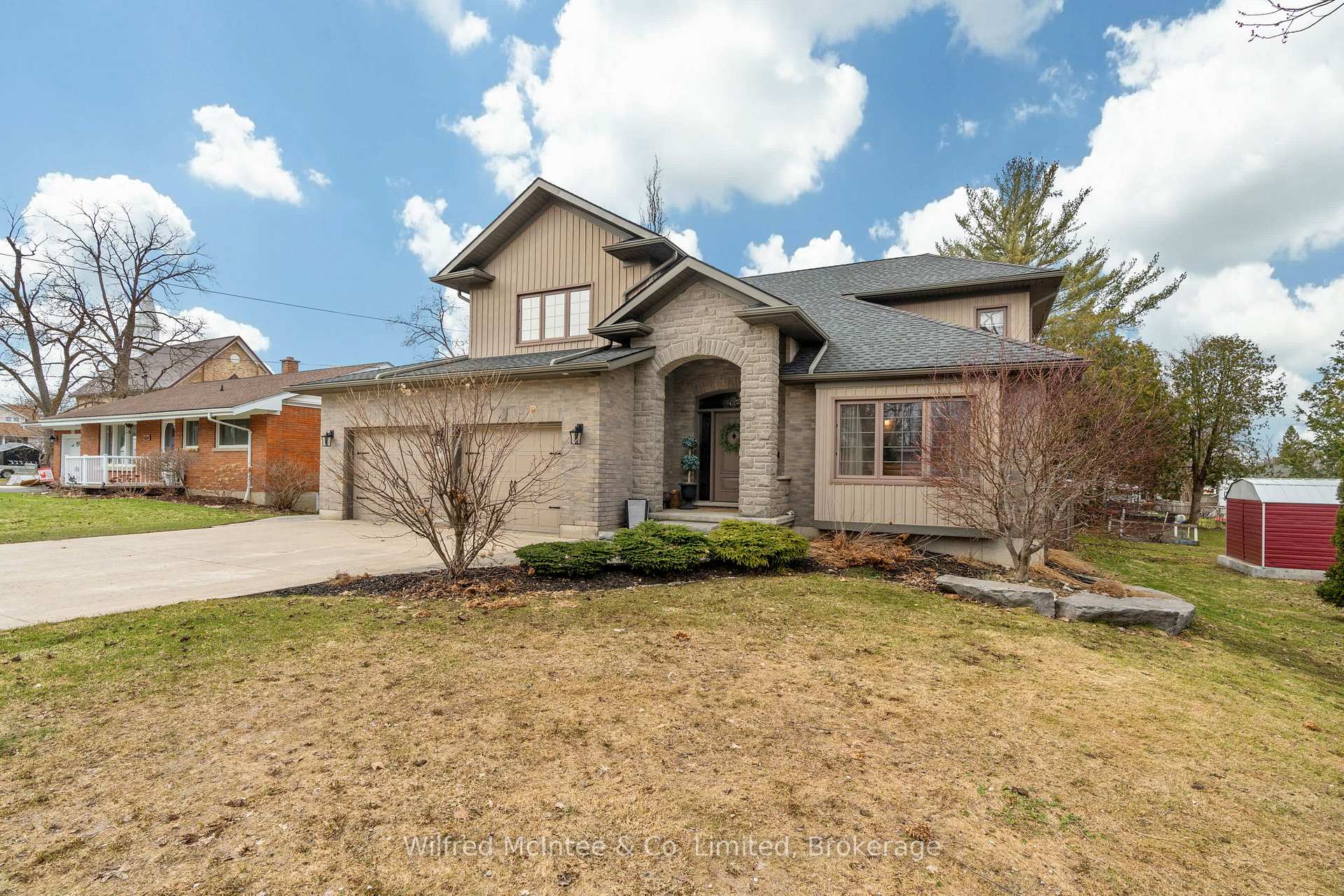 Photo 3 of 218 Wellington Street, North Huron, Blyth — HOMEH
