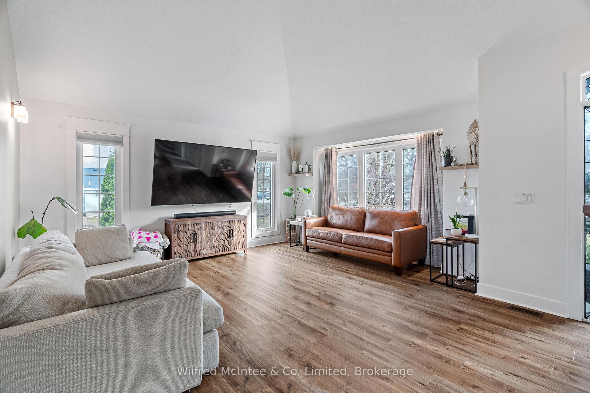 Photo 6 of 218 Wellington Street, North Huron, Blyth — HOMEH
