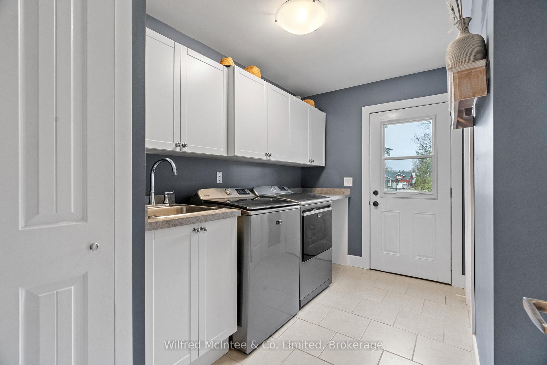 Photo 18 of 218 Wellington Street, North Huron, Blyth — HOMEH